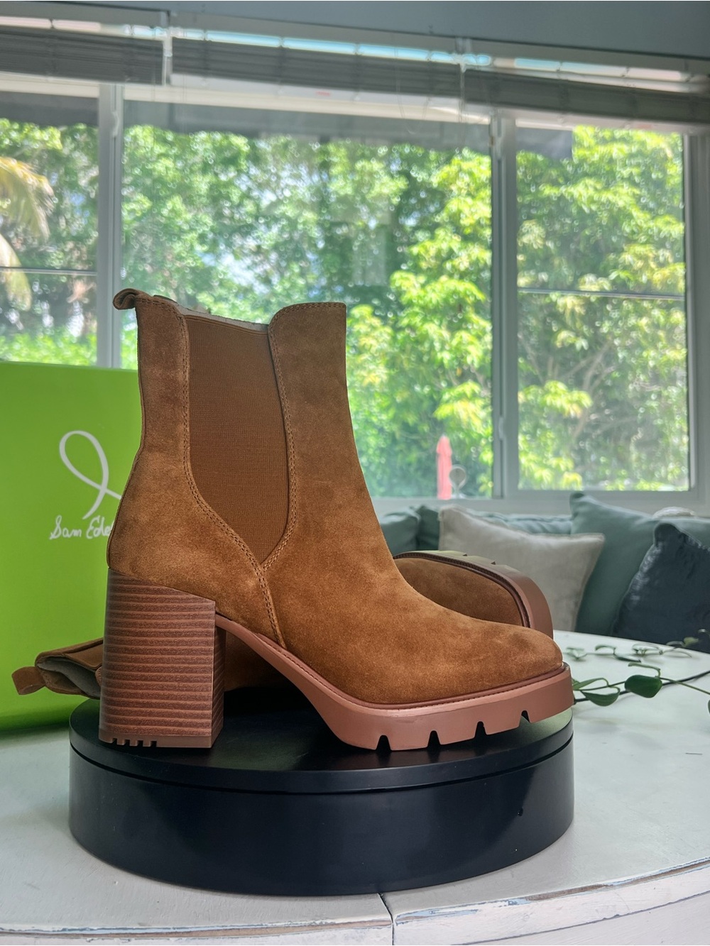 Gorgeous Sam Edelman Brown Suede Lug-Heel Chelsea Boot